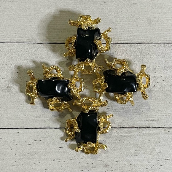 IVANA Vintage Ivana Trump Gold Tone Brutalist Signed Cross Pendant - Picture 1 of 5